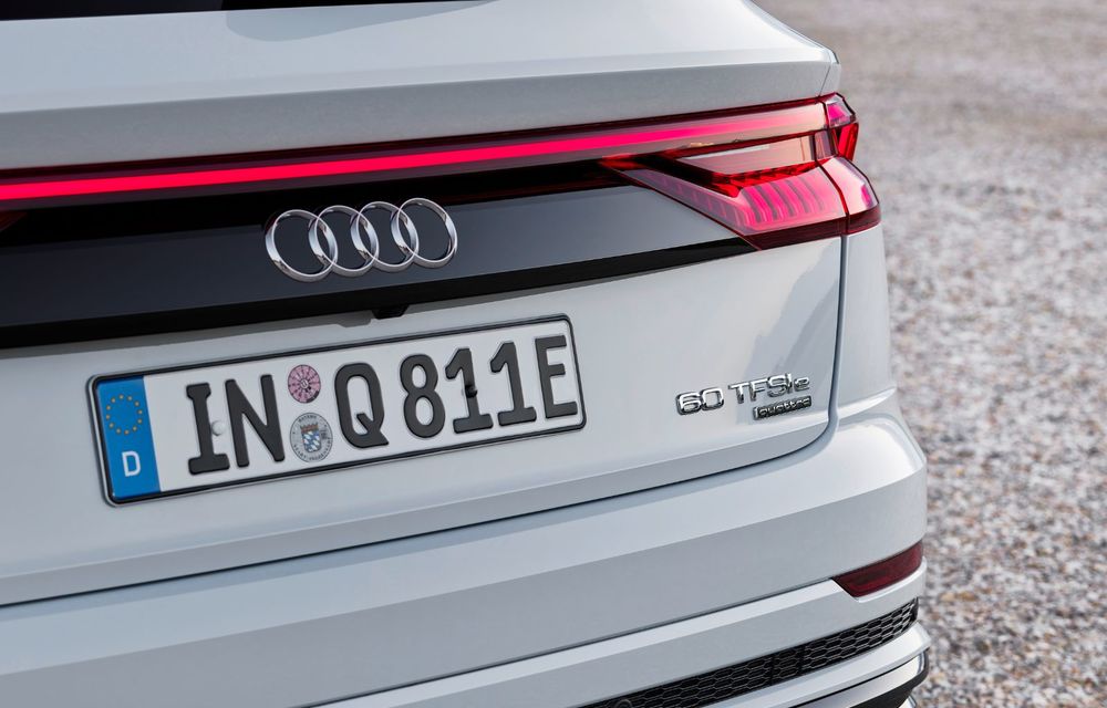 Audi Q8 primește versiuni plug-in hybrid: până la 462 de cai putere și autonomie electrică de 47 de kilometri - Poza 22