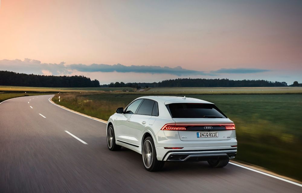 Audi Q8 primește versiuni plug-in hybrid: până la 462 de cai putere și autonomie electrică de 47 de kilometri - Poza 8