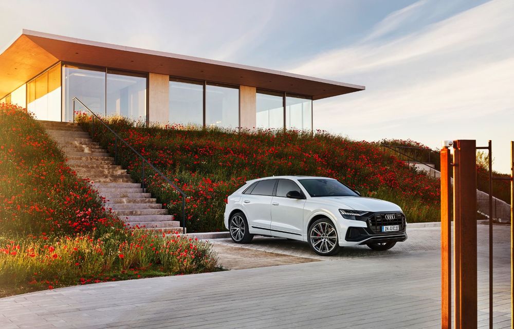 Audi Q8 primește versiuni plug-in hybrid: până la 462 de cai putere și autonomie electrică de 47 de kilometri - Poza 11