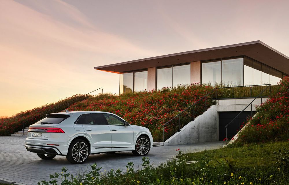 Audi Q8 primește versiuni plug-in hybrid: până la 462 de cai putere și autonomie electrică de 47 de kilometri - Poza 14