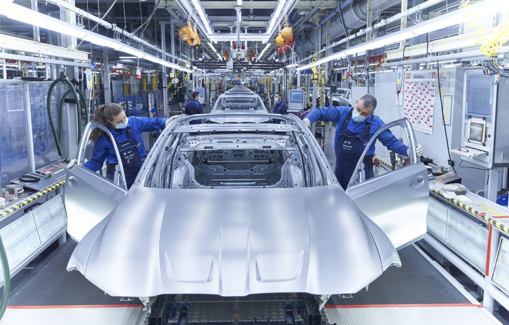 BMW M3 a intrat oficial în producție: noua generație a modelului de performanță este asamblată la fabrica din Munchen - Poza 2