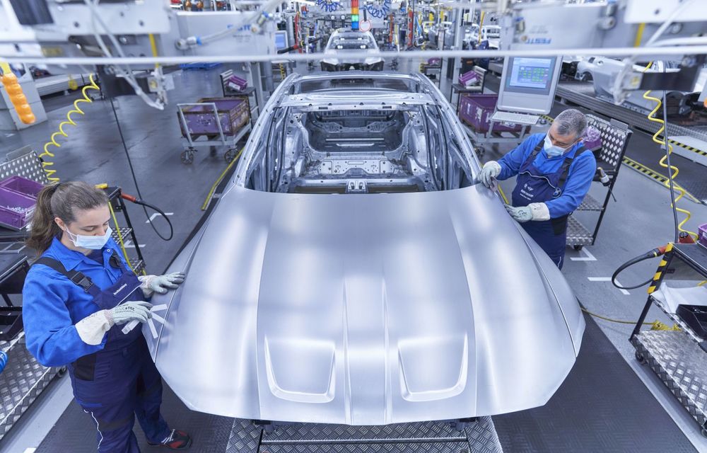 BMW M3 a intrat oficial în producție: noua generație a modelului de performanță este asamblată la fabrica din Munchen - Poza 3