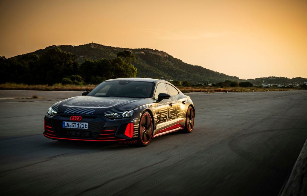 Imagini și informații noi referitoare la viitorul Audi RS e-tron GT: două motoare electrice cu până la 655 CP și autonomie estimată de 400 de kilometri - Poza 15