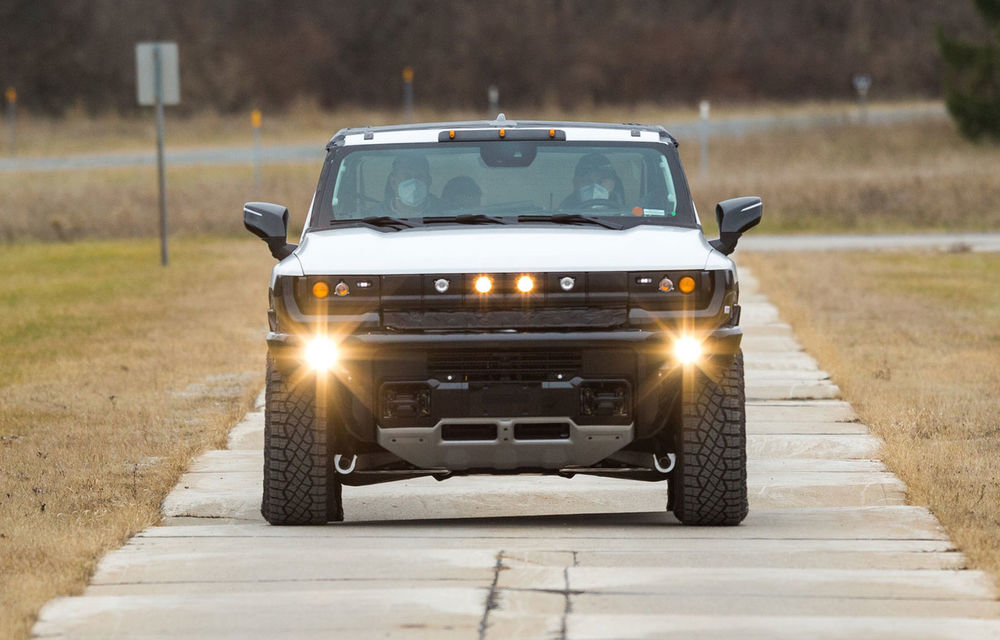 General Motors începe testele de iarnă cu Hummer EV: pick-up-ul electric de 1000 de cai putere va fi disponibil în 2021 - Poza 2