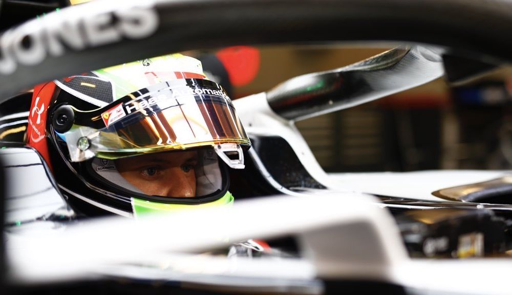 Mick Schumacher a debutat în Formula 1: fiul lui Michael Schumacher a concurat în antrenamentele din Abu Dhabi - Poza 3