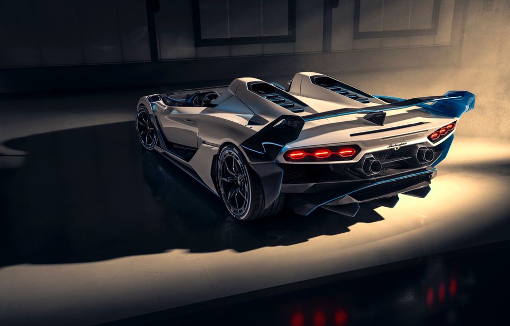 Lamborghini a prezentat SC20: supercar-ul unicat nu are plafon și este echipat cu un V12 de 770 CP - Poza 21