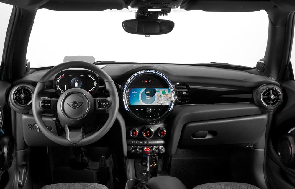 Acesta este noul Mini facelift: design nou, volan încălzit și frână de parcare electronică - Poza 91