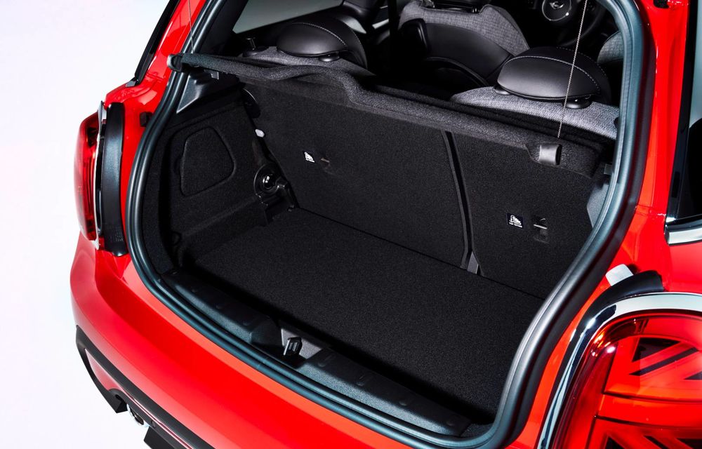Acesta este noul Mini facelift: design nou, volan încălzit și frână de parcare electronică - Poza 92