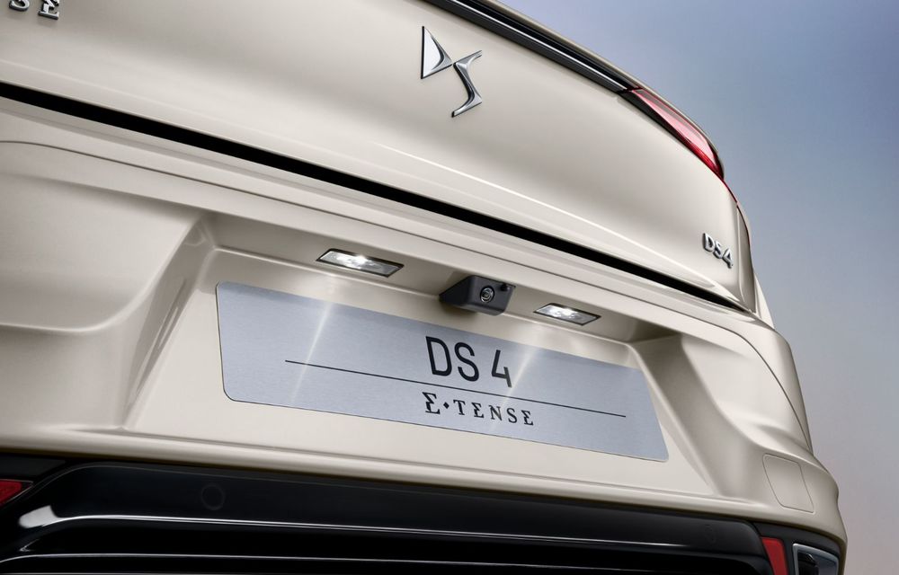 Noul DS 4 este aici: modelul de clasă compactă are motorizări pe benzină și diesel, dar și sistem plug-in hybrid - Poza 14