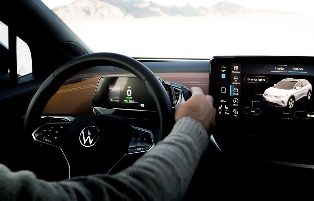 Noul Volkswagen ID.4 interacționează cu pasagerii prin intermediul unei benzi LED - Poza 4