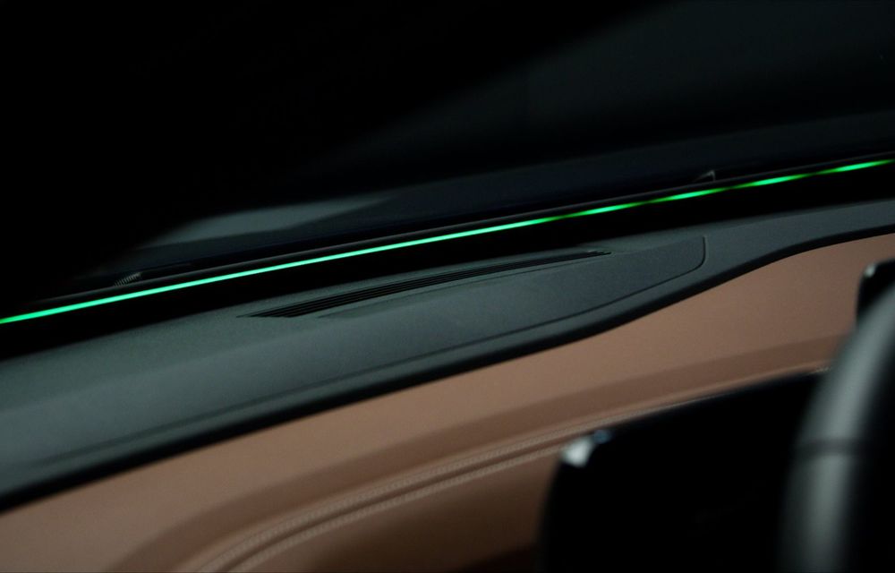Noul Volkswagen ID.4 interacționează cu pasagerii prin intermediul unei benzi LED - Poza 7