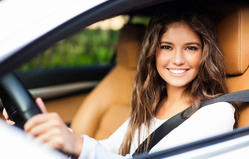 STUDIU: Cât sunt de încrezătoare femeile atunci când sunt la volan - Poza 1