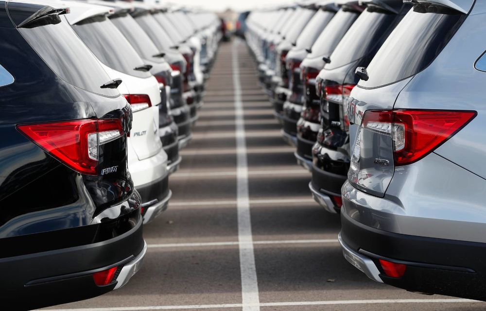 Un 2020 dezastruos: Vânzările mondiale de mașini noi au scăzut la nivelul din 2011 - Poza 1