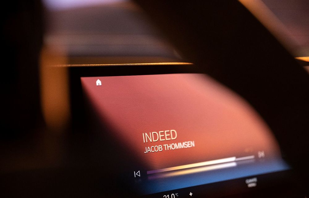 BMW lansează noua generație iDrive: ecran curbat și sistem de climatizare inteligent - Poza 28
