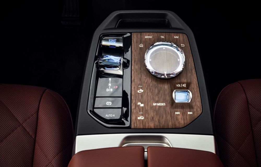 BMW lansează noua generație iDrive: ecran curbat și sistem de climatizare inteligent - Poza 9