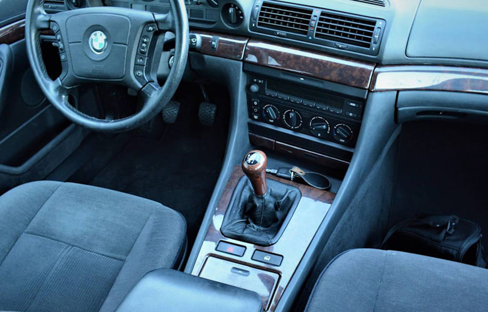 FOTO: Cum arăta un BMW Seria 7 cu dotări standard în anul 1994 - Poza 4