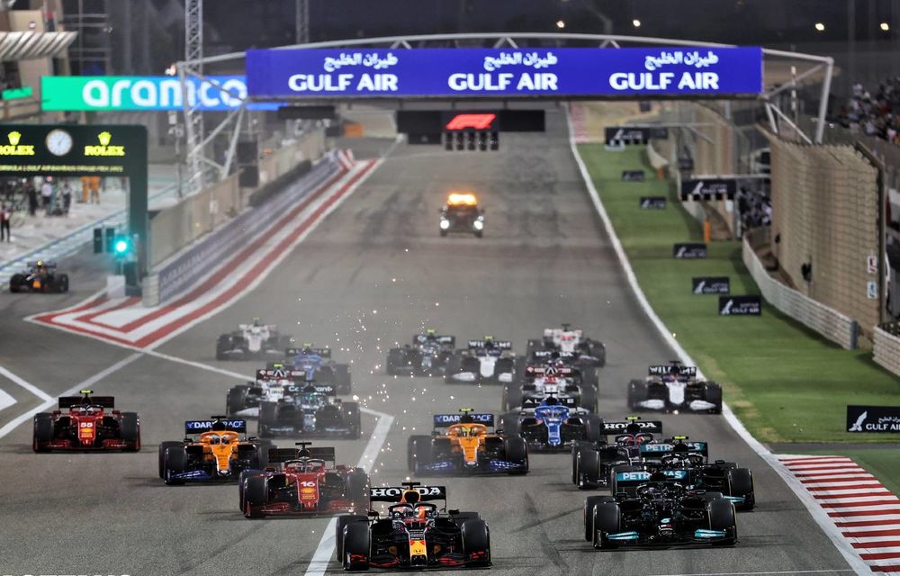 Hamilton câștigă prima cursă de Formula 1 din 2021 după o luptă strânsă cu Verstappen - Poza 1