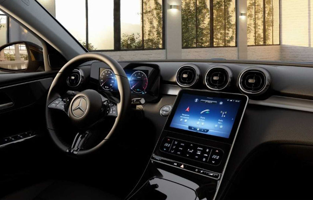 Imagini cu versiunea de bază a noului Mercedes-Benz Clasa C: ecrane mai mici, mai multe butoane - Poza 1