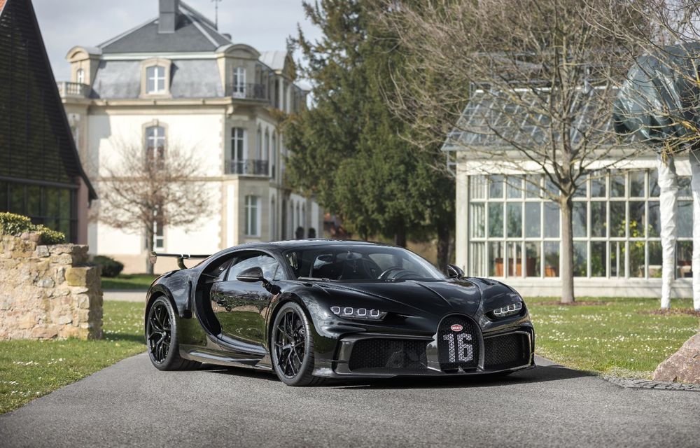 Bugatti a asamblat exemplarul Chiron cu numărul 300. Mașina aniversară este un Chiron Pur Sport - Poza 3