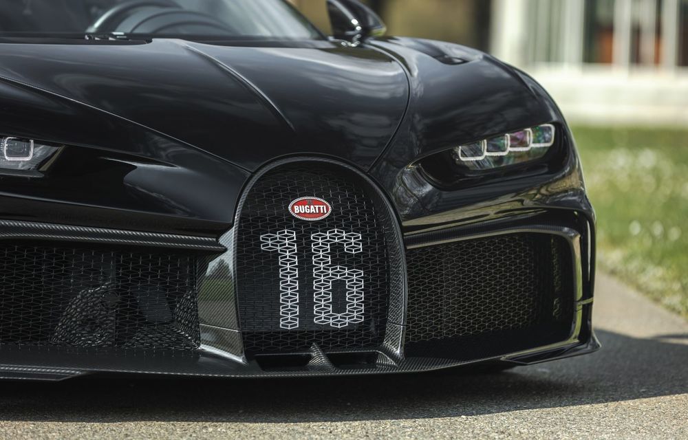 Bugatti a asamblat exemplarul Chiron cu numărul 300. Mașina aniversară este un Chiron Pur Sport - Poza 6