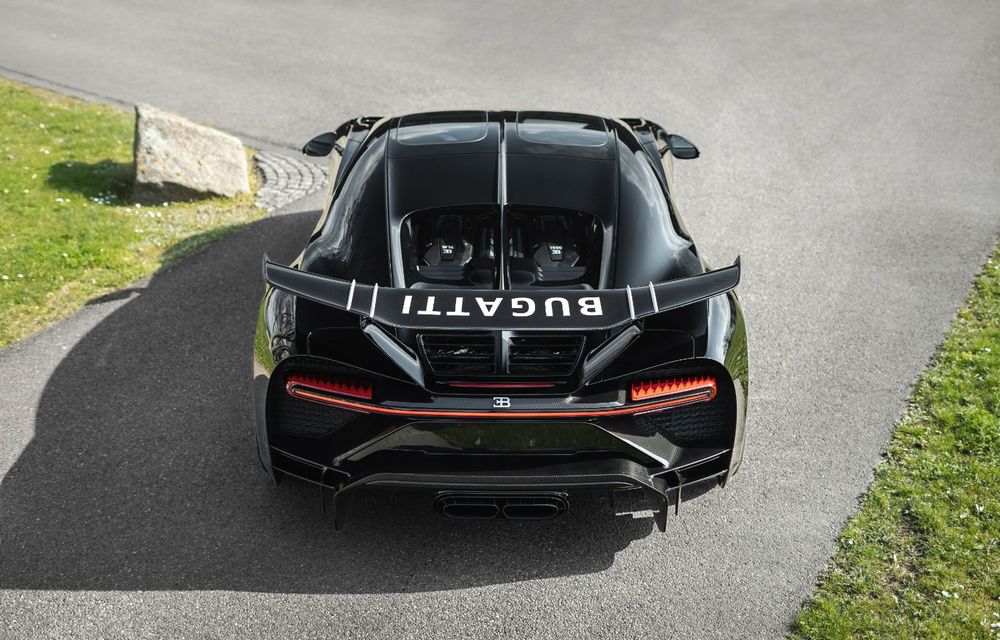 Bugatti a asamblat exemplarul Chiron cu numărul 300. Mașina aniversară este un Chiron Pur Sport - Poza 4