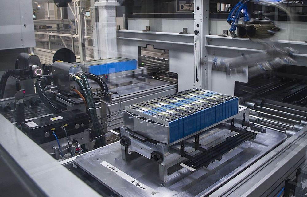 BMW investește 285 de milioane de euro în aprovizionarea cu litiu pentru producția bateriilor - Poza 1