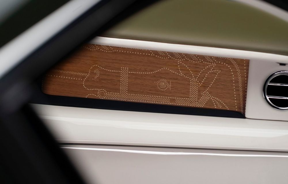 Rolls-Royce și casa Hermes au colaborat pentru un Phantom unicat, comandat de un client din Japonia - Poza 10