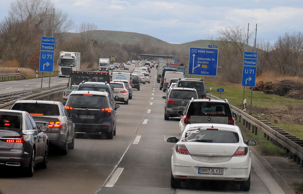 Piaţa auto europeană a crescut cu 256% în aprilie: România a înregistrat un avans de 59% - Poza 1