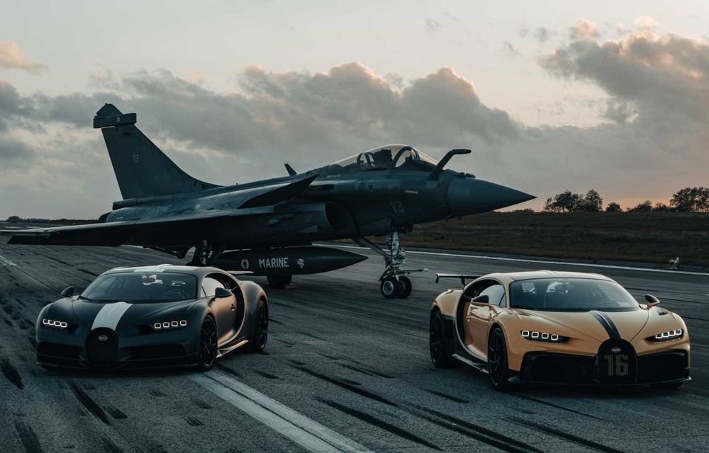 Bugatti Chiron, față în față cu un avion de luptă Rafale pentru o cursă de pus în ramă - Poza 10