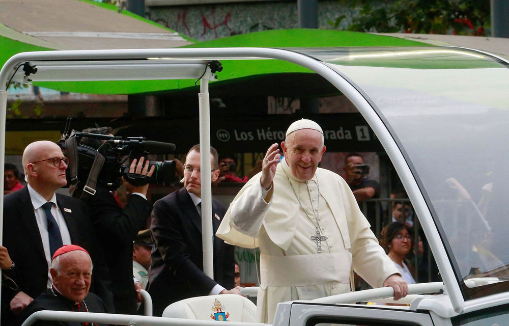 Primul papamobil electric pentru Papa Francisc: americanii de la Fisker lucrează la SUV-ul Ocean - Poza 1