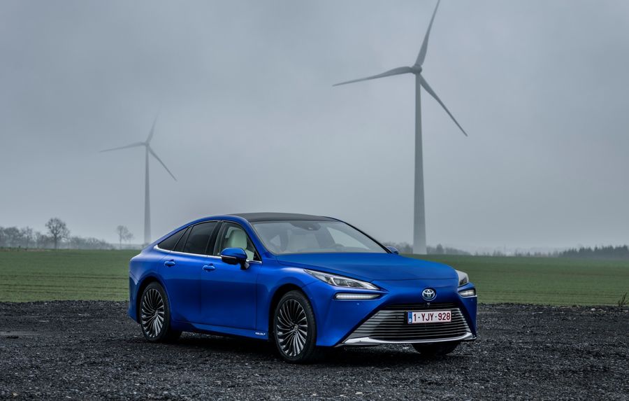 Nou record mondial: Toyota Mirai a parcurs 1.003 kilometri cu un