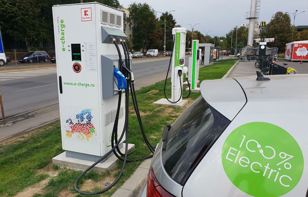 Energia bună pentru mașinile electrice din „Aventour la feminin”, asigurată de Renovatio e-charge - Poza 5