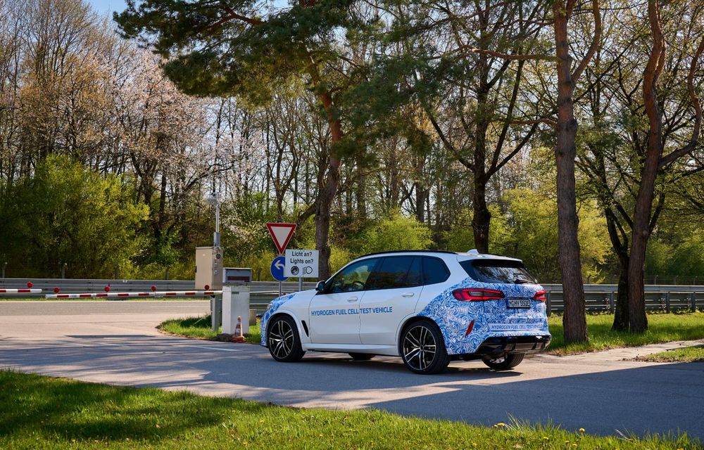 BMW a început testele cu prototipul i Hydrogen Next, un X5 electric alimentat cu hidrogen - Poza 11