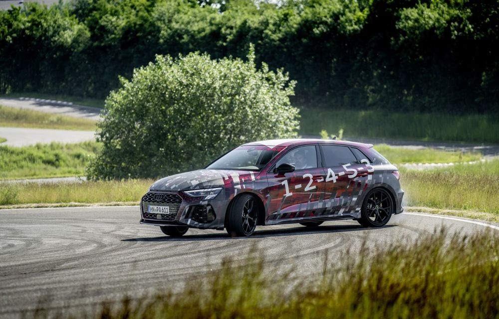 Primele imagini cu noul Audi RS3: motor de 400 de cai și o setare specială pentru drifturi - Poza 12