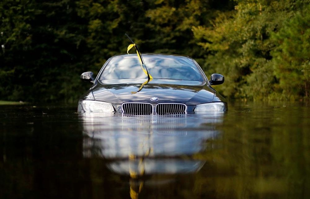 Pericol de inundații: cum descoperim mașinile second-hand avariate de apă sau inundații? - Poza 1