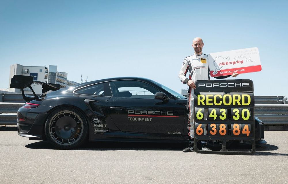 Porsche 911 GT2 RS, modificat de Manthey Racing, a devenit cea mai rapidă mașină de stradă de pe Nurburgring - Poza 14
