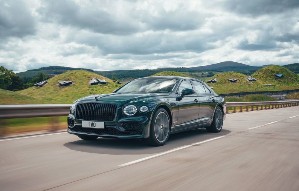 Bentley Flying Spur Hybrid debutează cu 544 CP și 40 de kilometri autonomie electrică - Poza 2