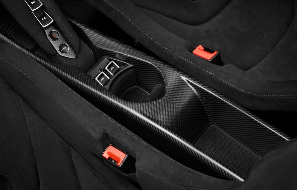 McLaren lansează noul 765LT Spider: V8 de 765 CP și 0-100 km/h în 2.8 secunde - Poza 27