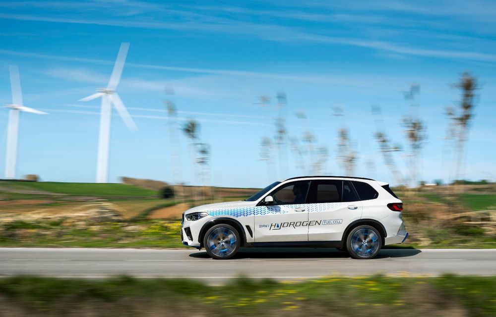 OFICIAL: BMW iX5 Hydrogen este versiunea pe hidrogen a lui X5; plinul se face în 3-4 minute - Poza 18