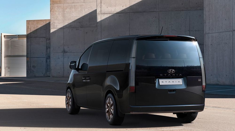 Hyundai Staria este un monovolum de lux cu 11 locuri, care costă 56.000 de euro - Poza 2