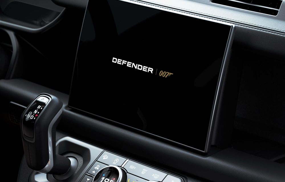 Land Rover lansează noul Defender V8 Bond Edition. Producție limitată la 300 de exemplare - Poza 5