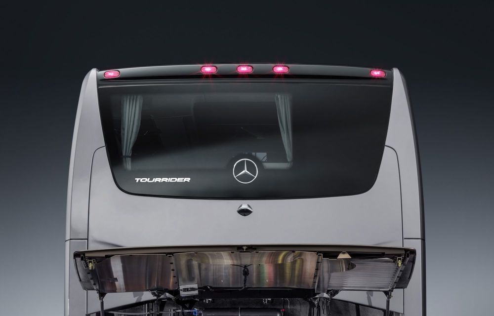 Mercedes-Benz Tourride este un autocar de lux creat pentru America - Poza 14