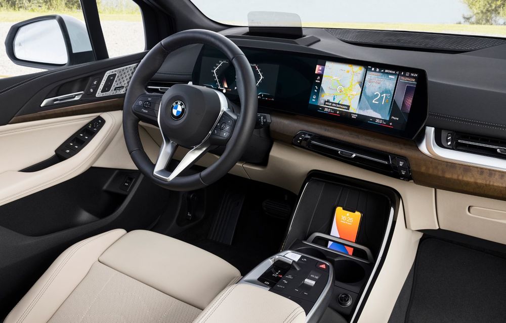 Noua generație BMW Seria 2 Active Tourer: ecrane curbate ca la iX și până la 218 CP - Poza 78