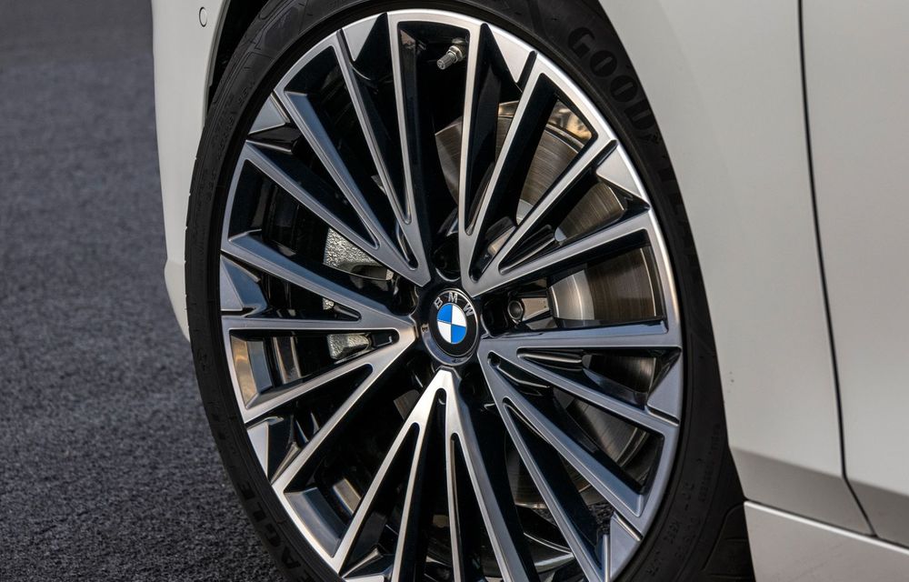 Noua generație BMW Seria 2 Active Tourer: ecrane curbate ca la iX și până la 218 CP - Poza 106
