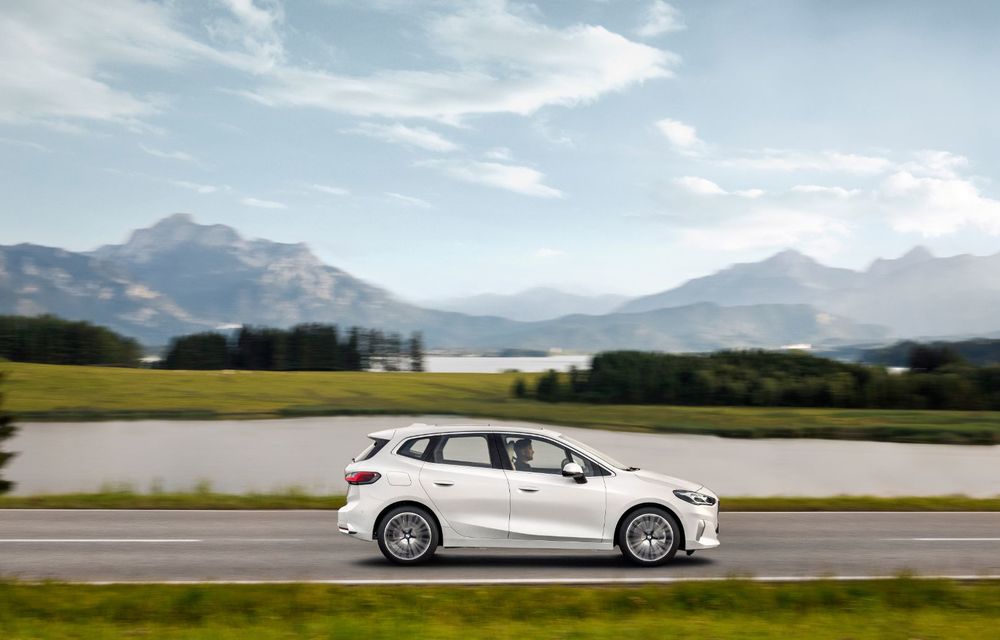 Noua generație BMW Seria 2 Active Tourer: ecrane curbate ca la iX și până la 218 CP - Poza 53