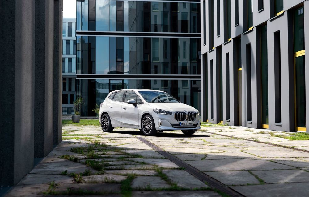 Noua generație BMW Seria 2 Active Tourer: ecrane curbate ca la iX și până la 218 CP - Poza 56