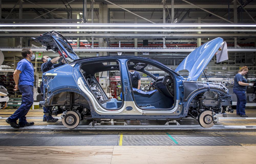 Volvo anunță startul producției SUV-ului electric C40 Recharge - Poza 2