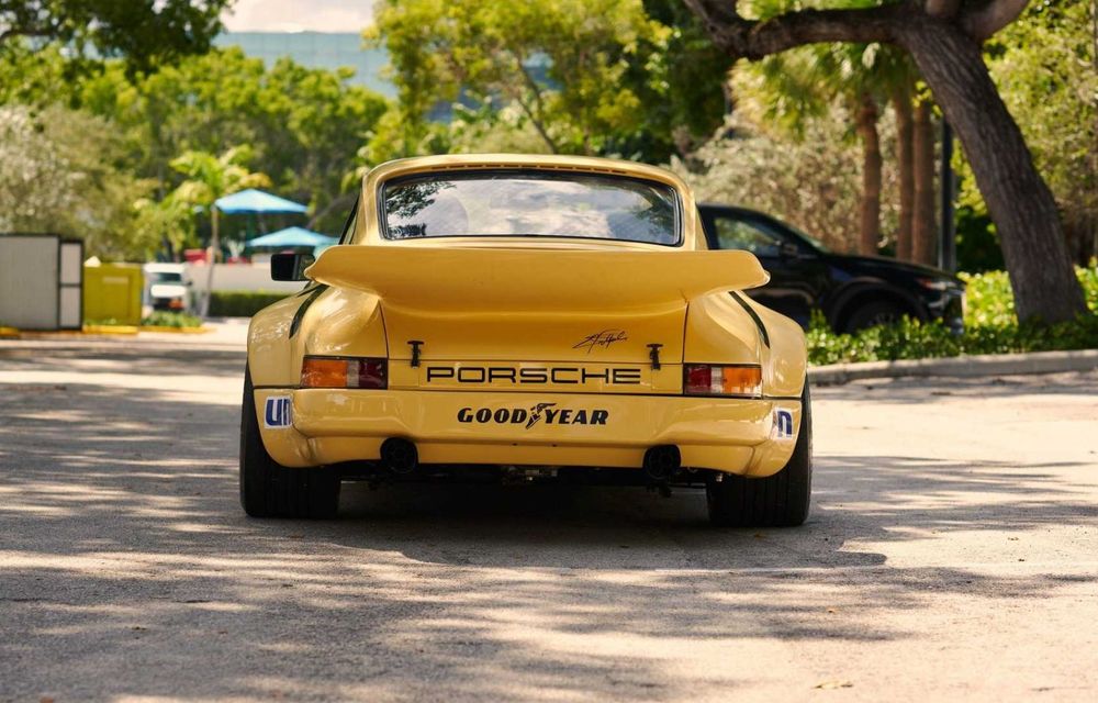 Un Porsche 911 care i-a aparținut lui Pablo Escobar este scos la vânzare - Poza 3