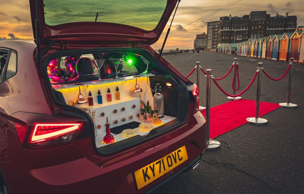 Seat transformă Ibiza facelift în club mobil: bar, lumini și consolă de mixare încorporate - Poza 4