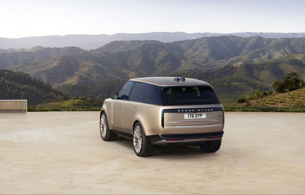Acesta este noul Range Rover: versiuni hibride care merg 100 de km electric și filtru împotriva SARS-COV2 - Poza 13